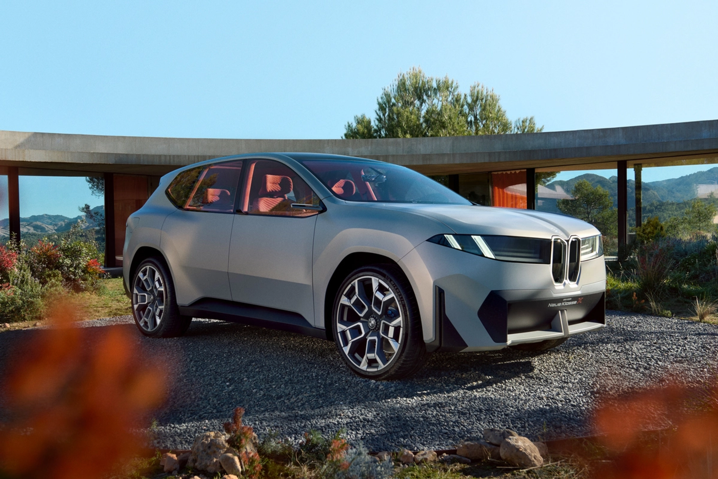 Дизайнер – белорус! Представлен электрический кроссовер BMW «нового класса»