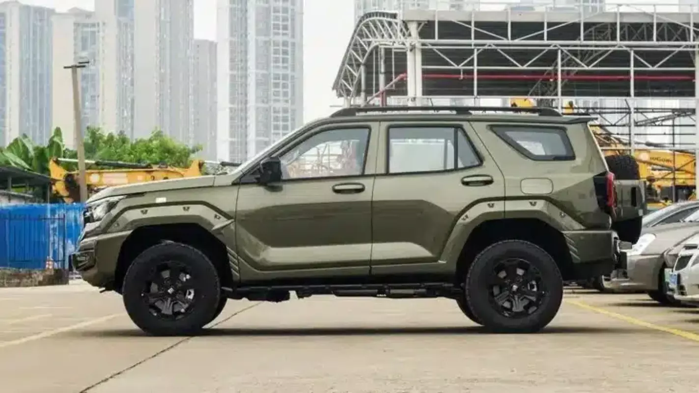 Выпущена обновленная версия Tank 400 Hi4-T