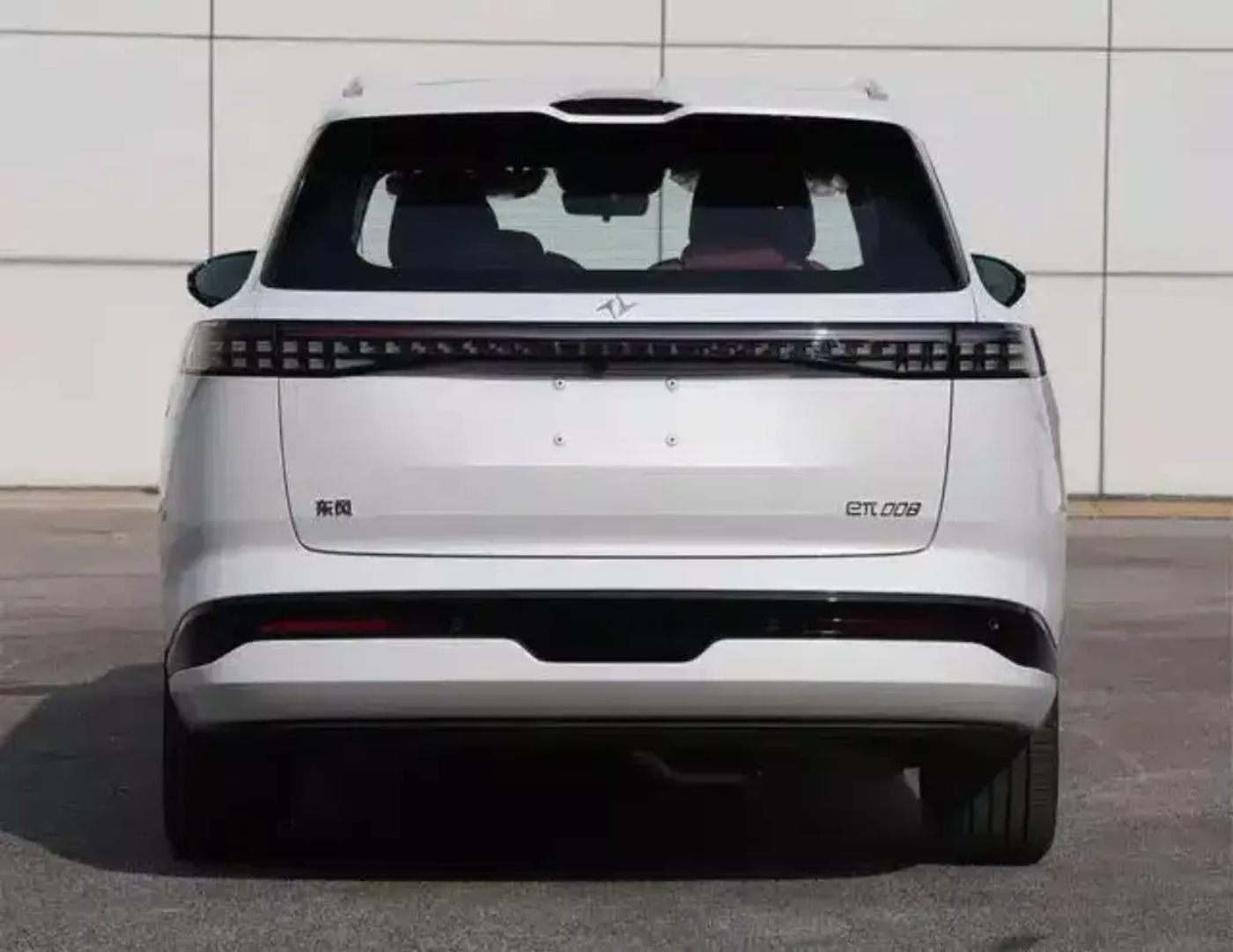 Dongfeng eπ 008 дебютирует в конце апреля