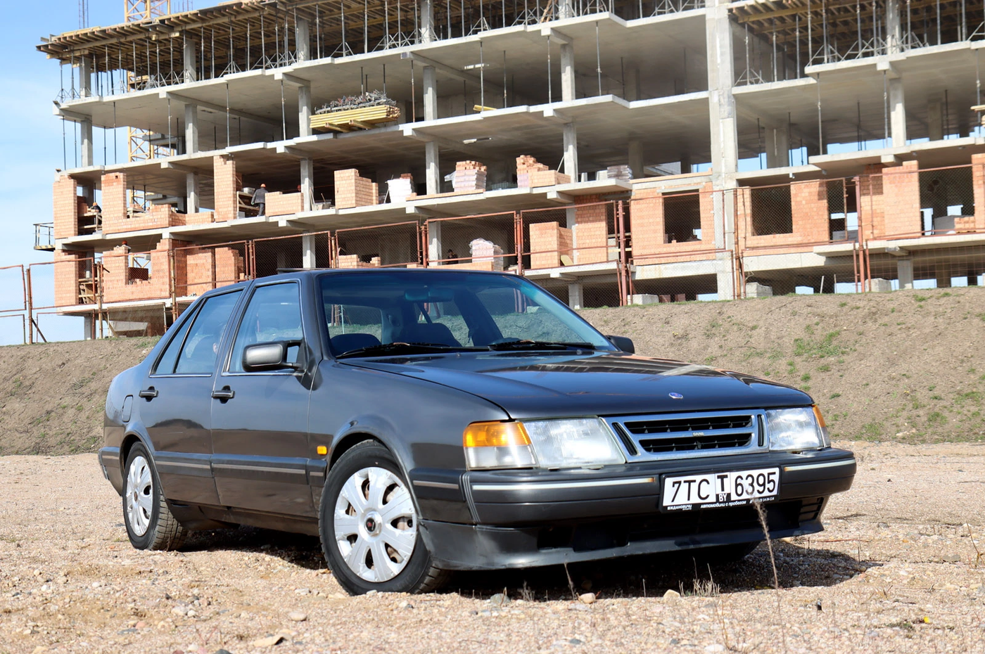 Выделиться за $2300: ретро-тест SAAB 9000