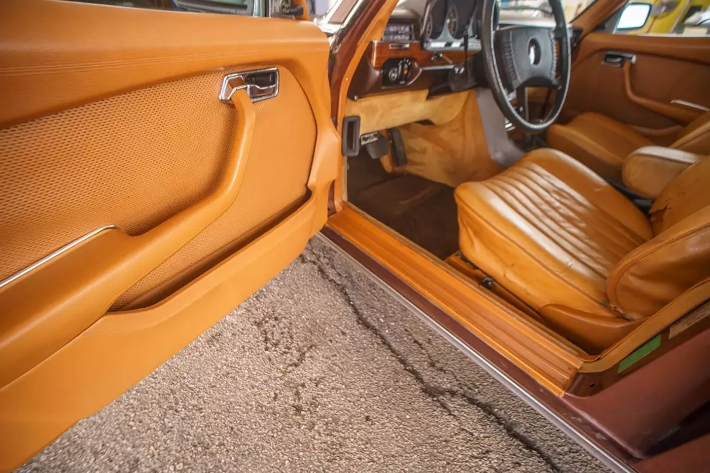Mercedes-Benz 300SD 1979 года был продан на аукционе за $4400