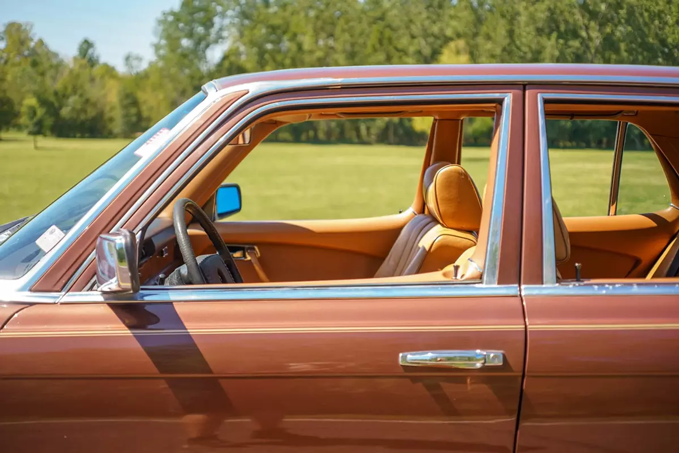 Mercedes-Benz 300SD 1979 года был продан на аукционе за $4400