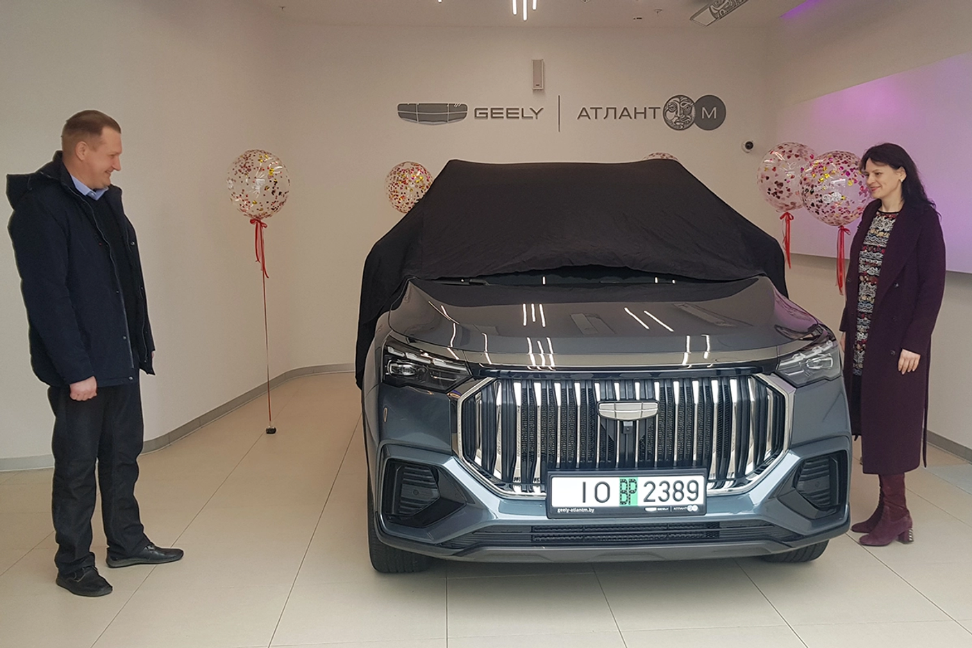 В Беларуси первому покупателю передали Geely Okavango New
