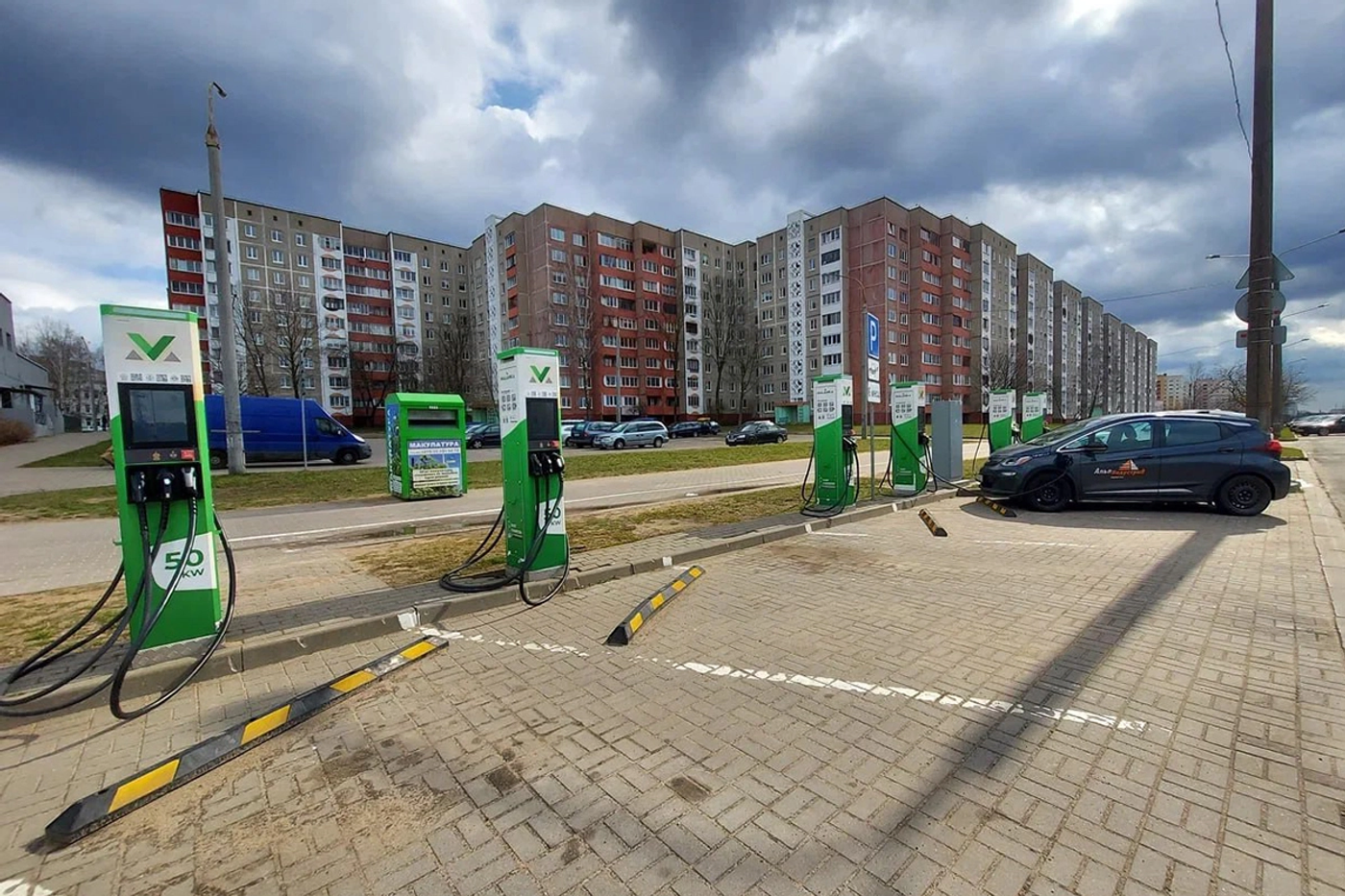 Новые зарядные станции с GB/T-коннекторами появились в Бресте