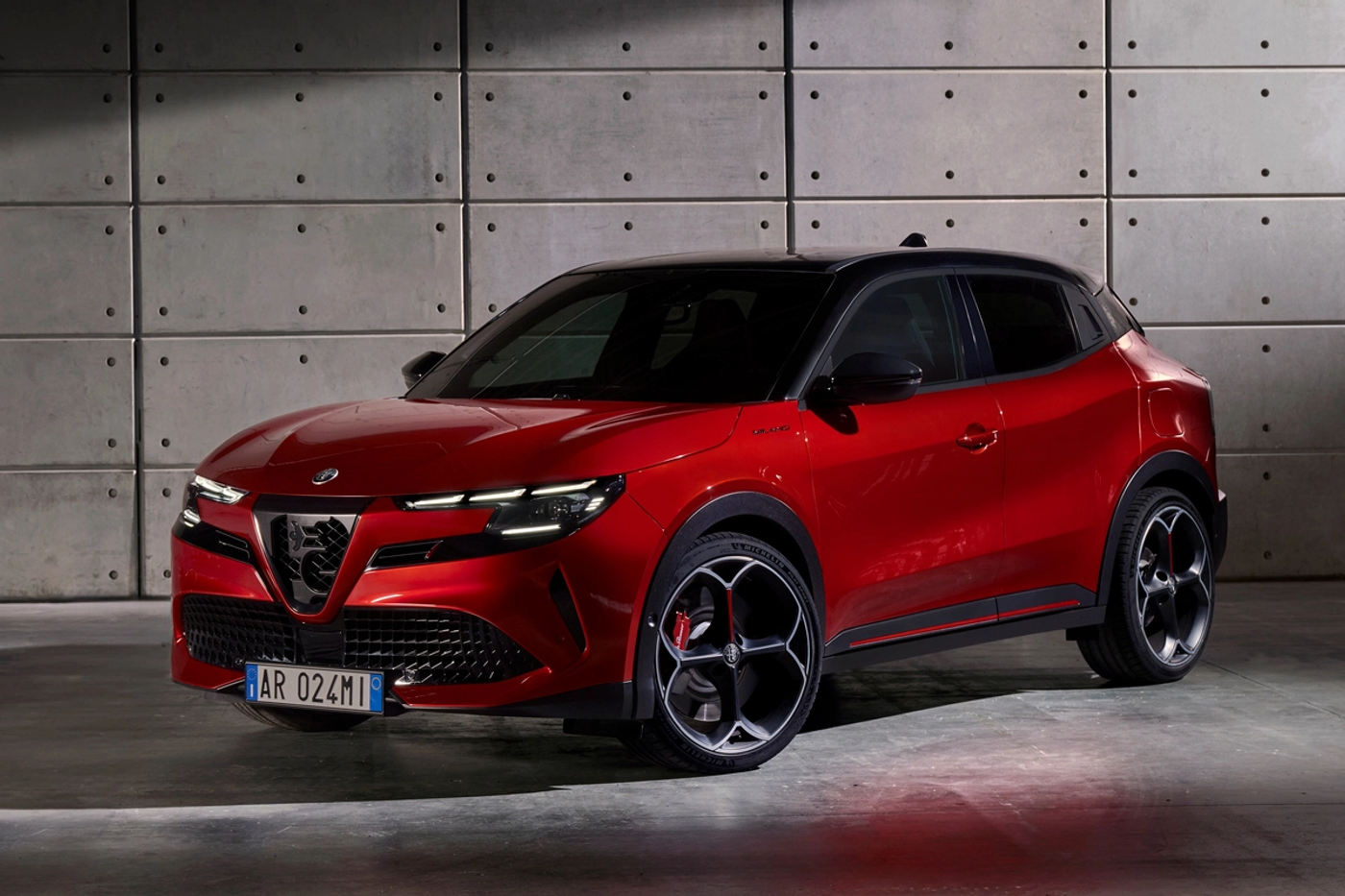 Кроссовер Milano стал первым электромобилем Alfa Romeo
