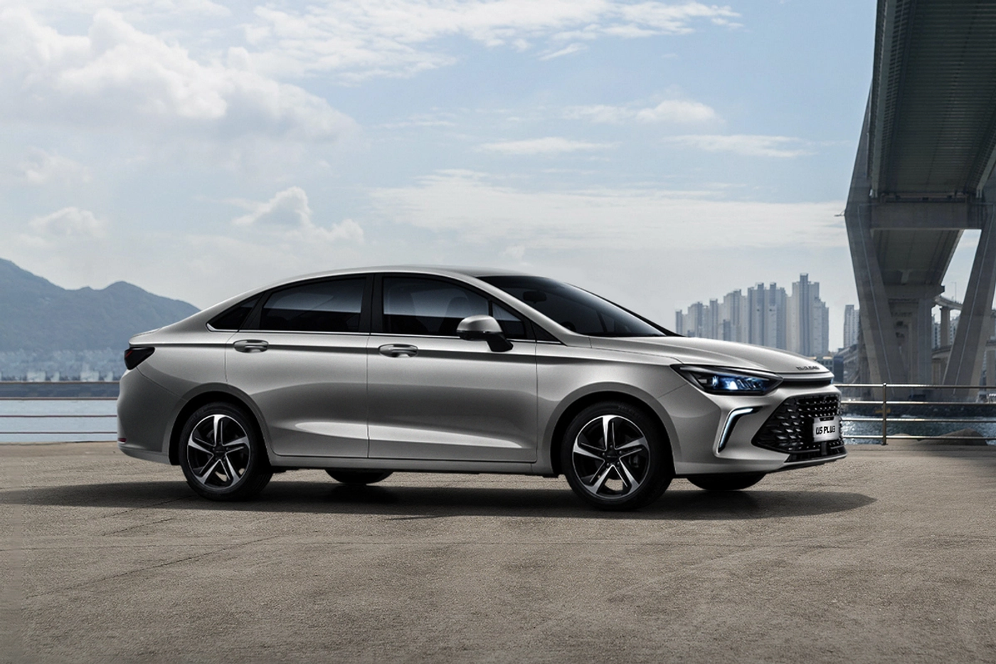 BAIC выводит на рынок U5 Plus CNG, который может работать на метане