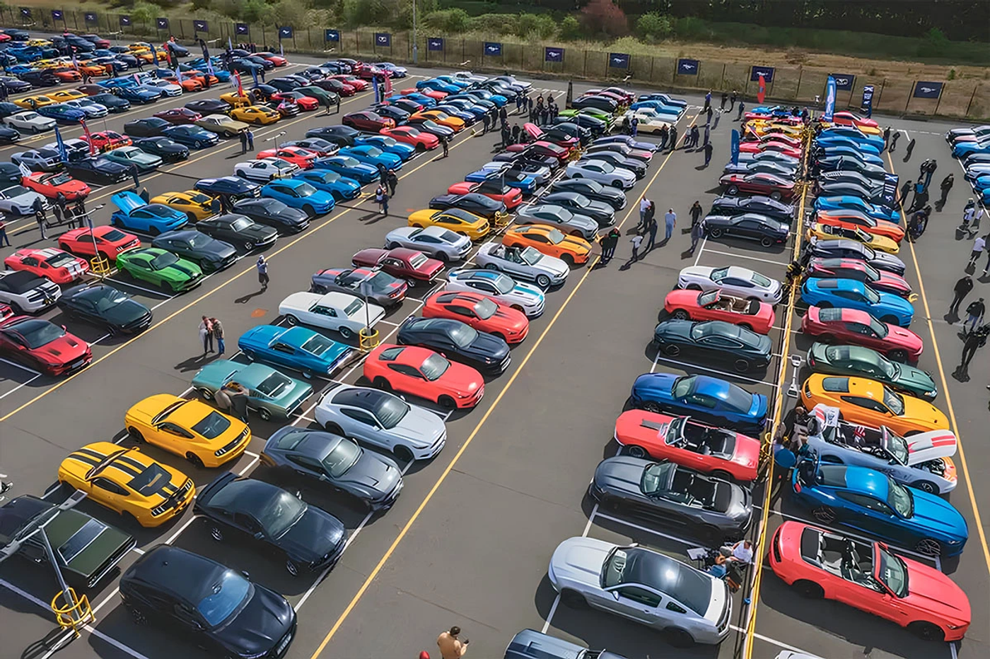 В Великобритании широко отпраздновали 60-летие Ford Mustang