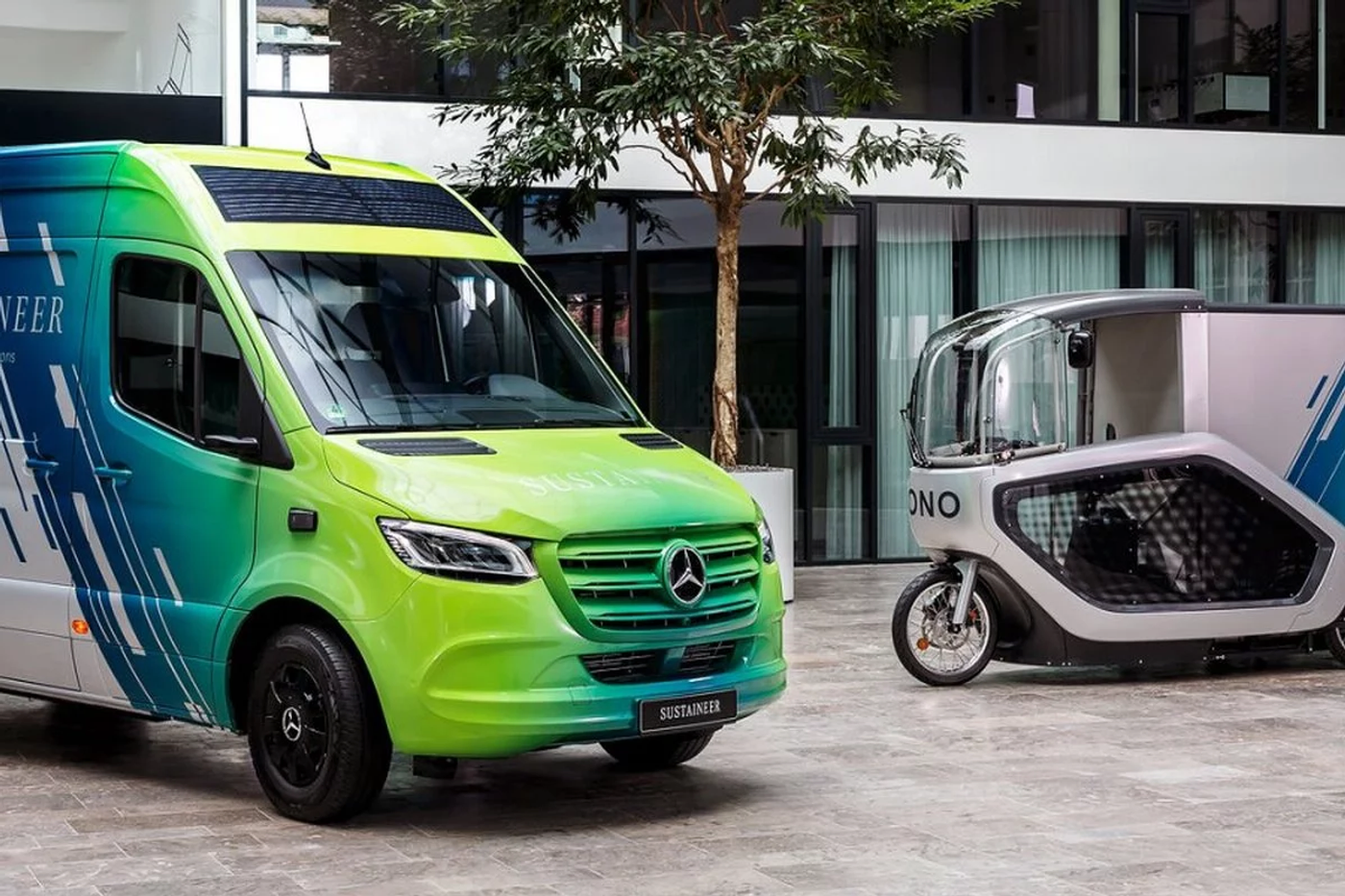 eSprinter и грузовой мотоцикл ONO связали для параллельной доставки