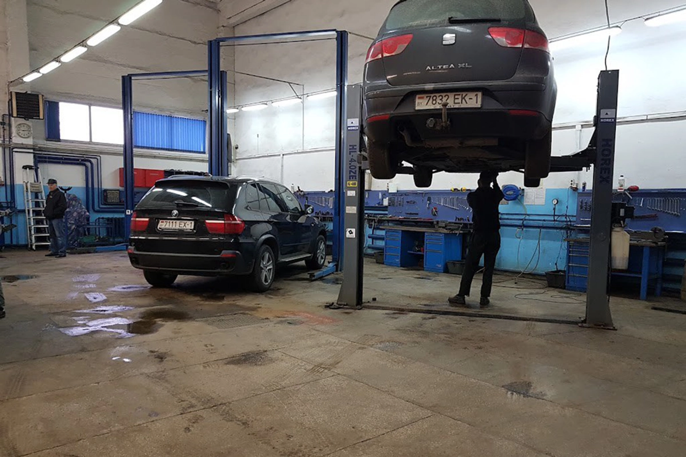 Брестчанам приходится записываться на СТО на две недели вперед