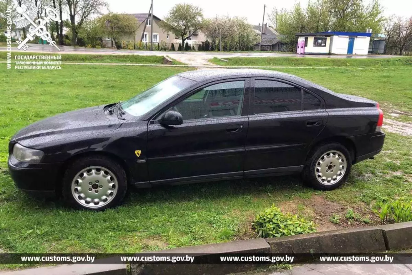 Таможня выявила схему ввоза автомобилей с поддельными белорусскими номерами из Польши