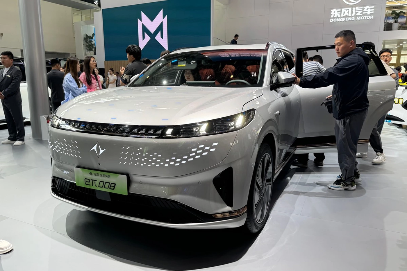 В Пекине открылся автосалон Auto China 2024: наш онлайн-репортаж
