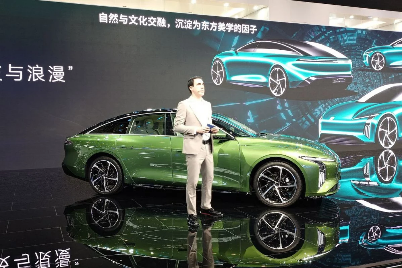 В Пекине открылся автосалон Auto China 2024: наш онлайн-репортаж