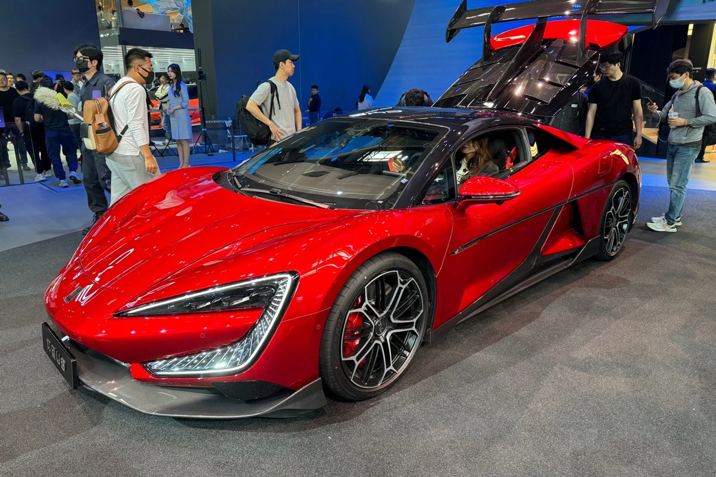 В Пекине открылся автосалон Auto China 2024: наш онлайн-репортаж