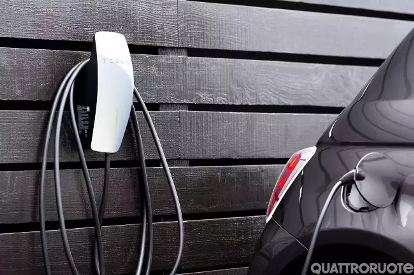 Wall Connector научили эффективно использовать нагрузку сети