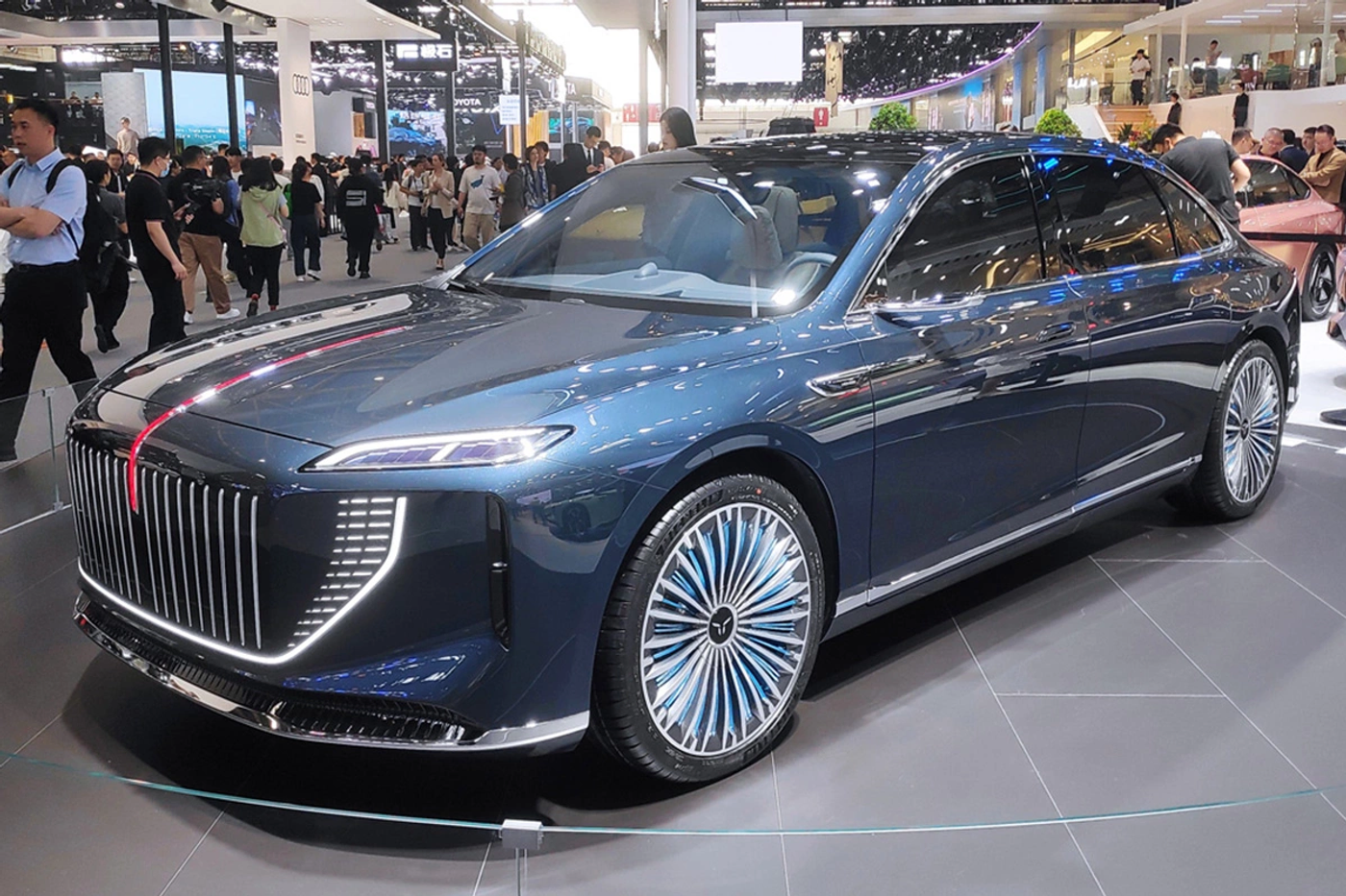 Концепт Hongqi E702