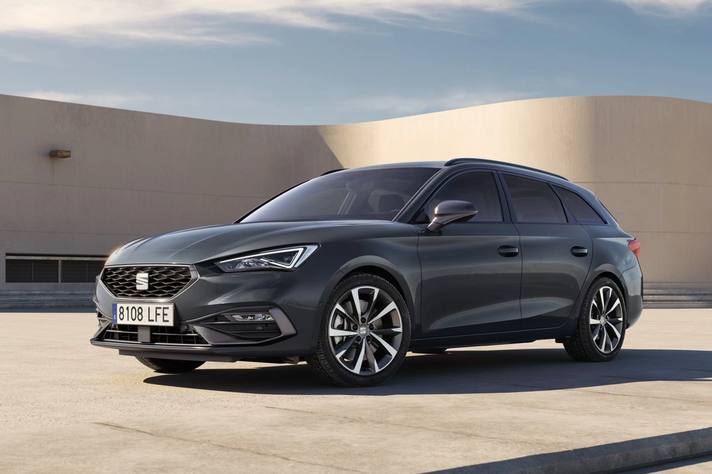 Обновленный Seat Leon лишился трехцилиндрового мотора