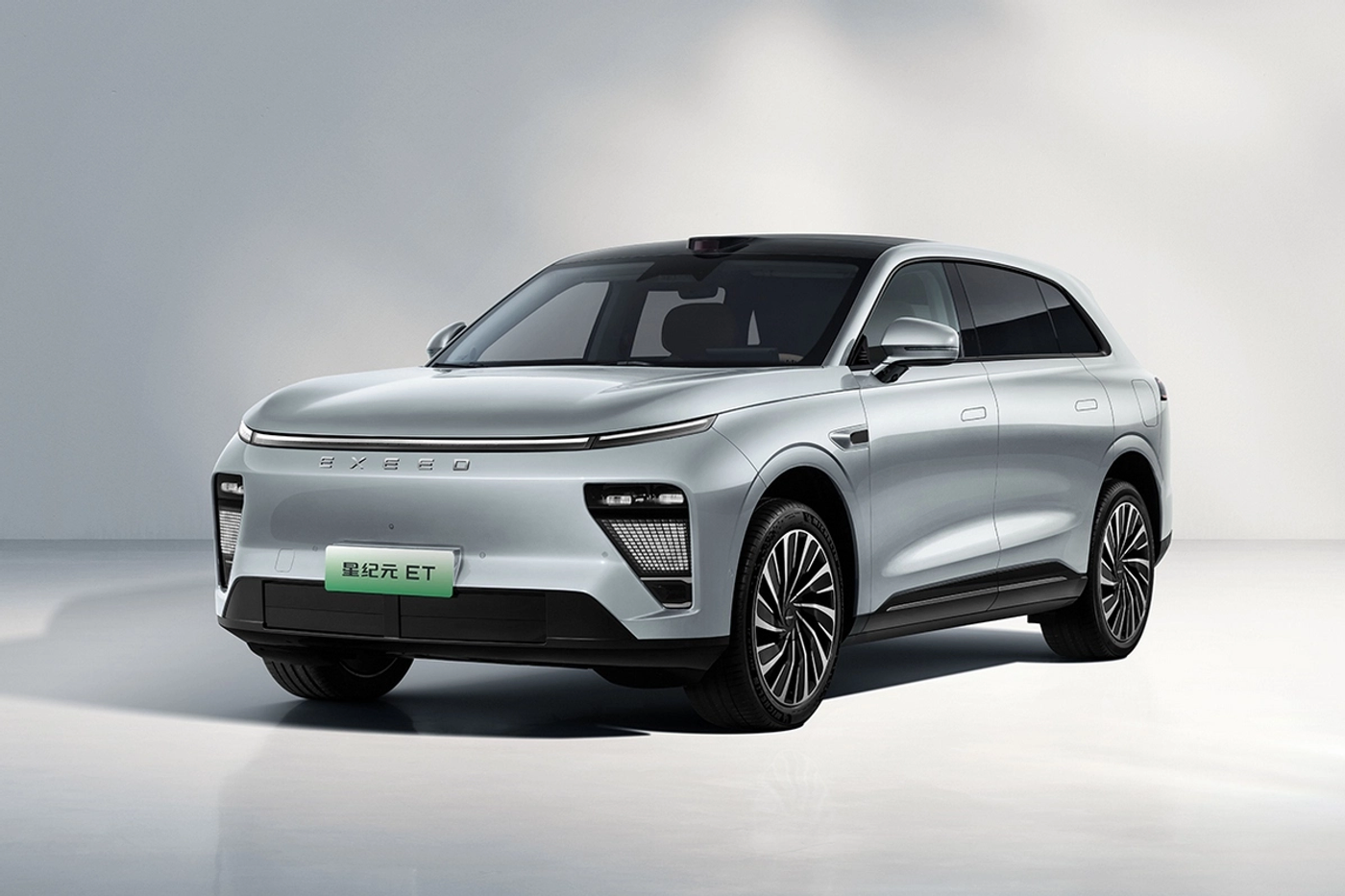 В Китае дебютировал кроссовер Exeed Sterra ET. Цены от $26 300