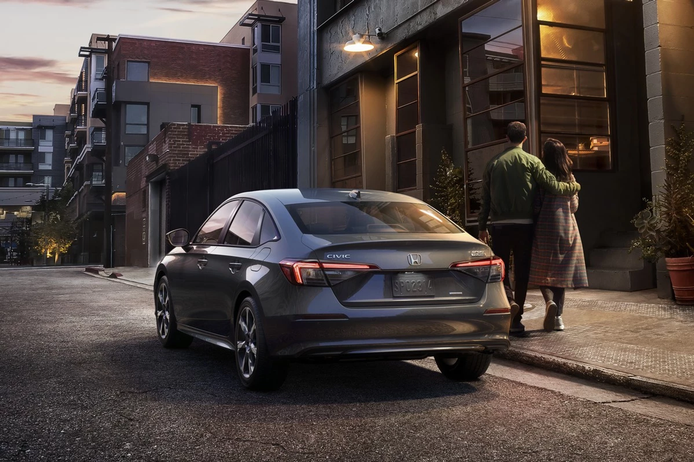 Honda представила обновленные седан и хэтчбек Civic
