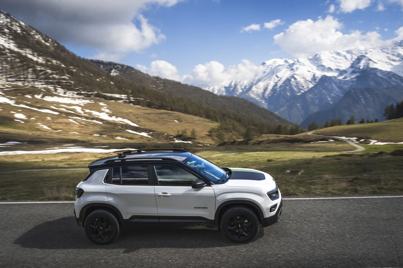 У Jeep Avenger появилась полноприводная версия 4xe