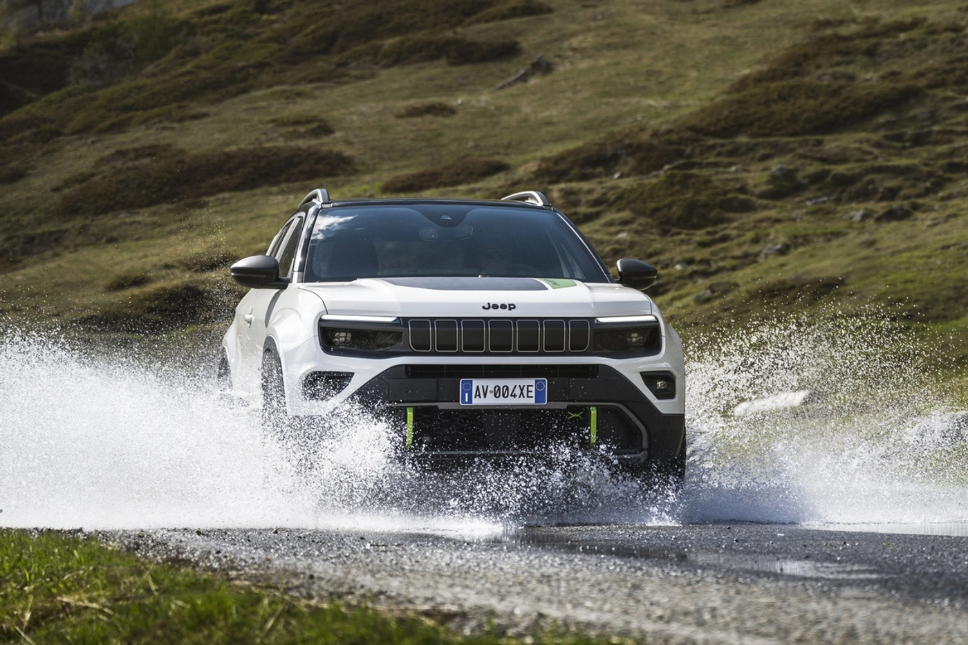 У Jeep Avenger появилась полноприводная версия 4xe