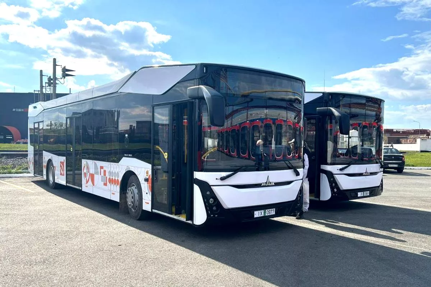Первые импортозамещенные автобусы МАЗ-303047 закупили в России