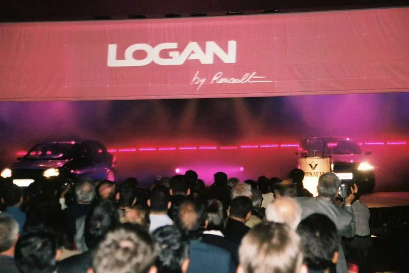 20-летие Logan: «невозможный автомобиль» Renault