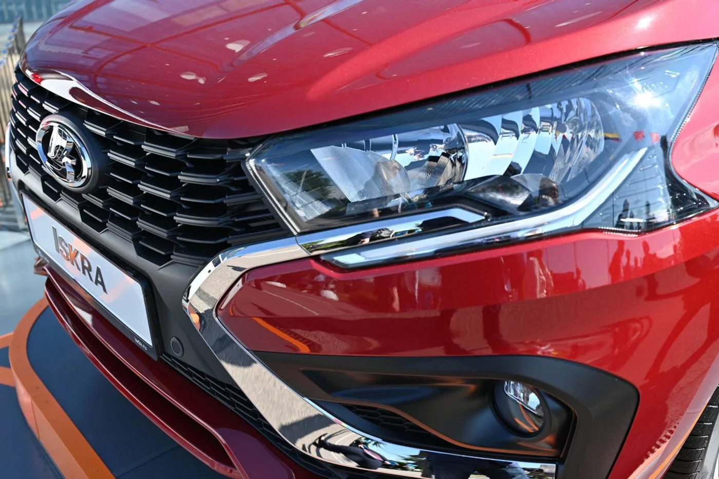 Вазовская Iskra: первый взгляд на новый седан Lada