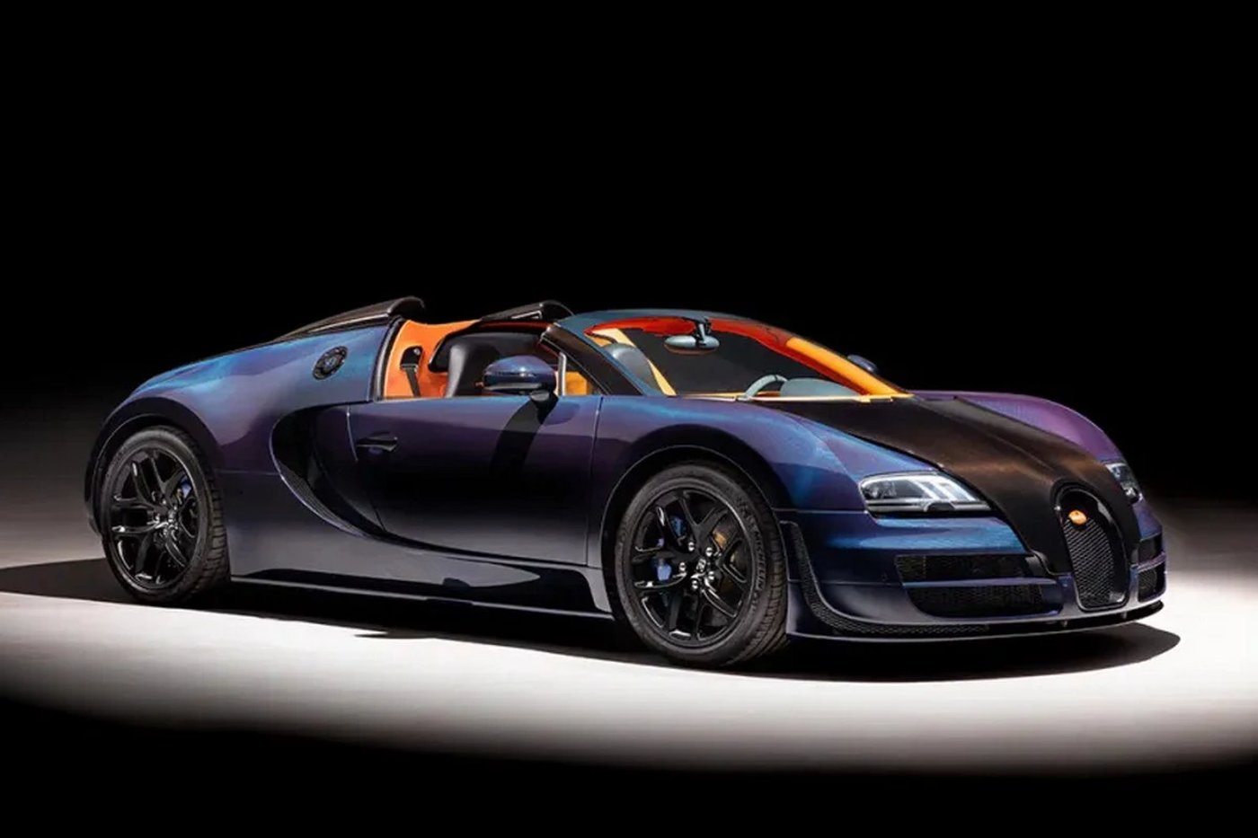 Редкий Bugatti Veyron Grand Sport Vitesse выставлен на аукцион за $3,2 млн