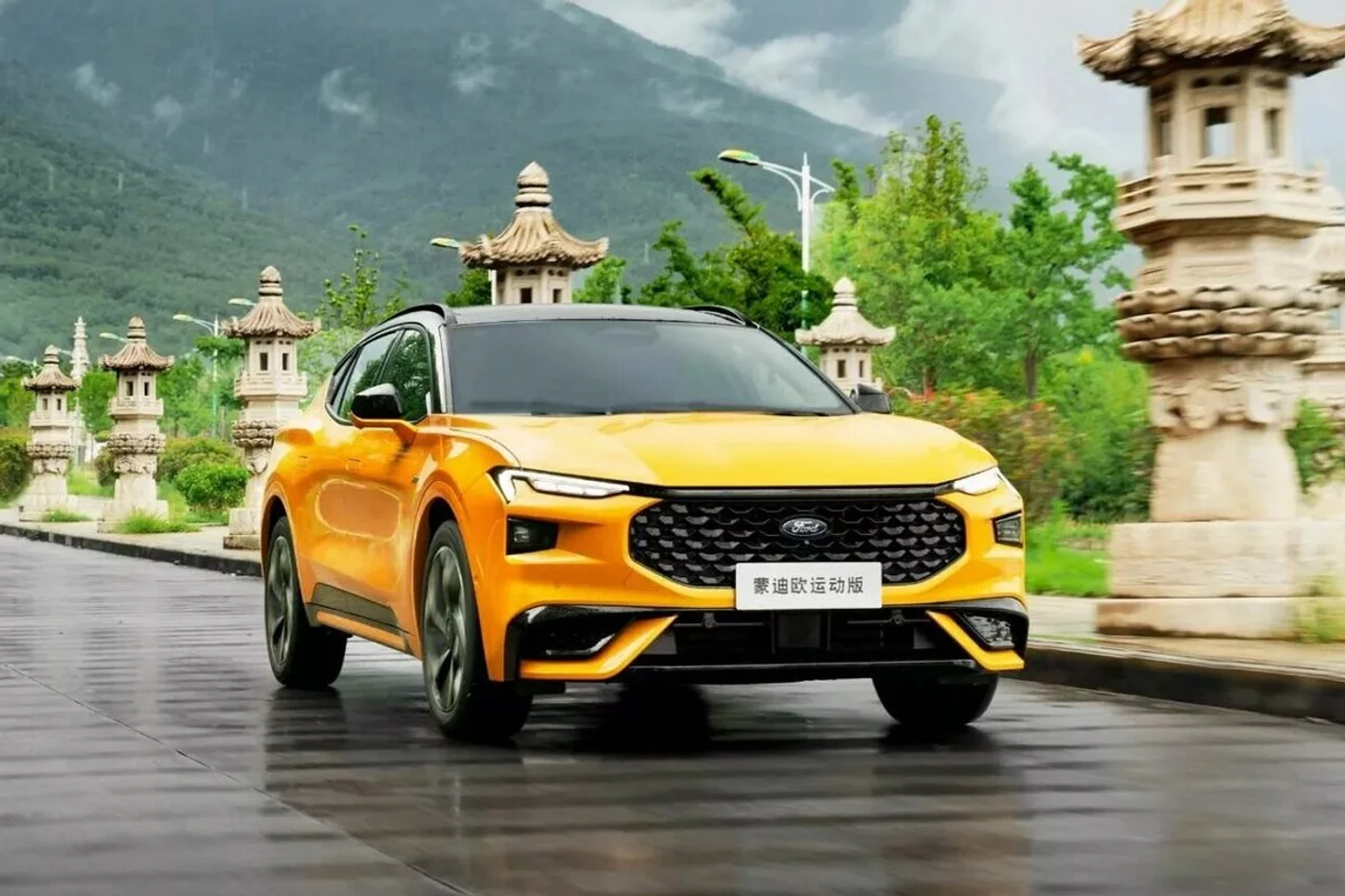 Обновленный Ford Evos стал гибридом и переименован в Mondeo Sport