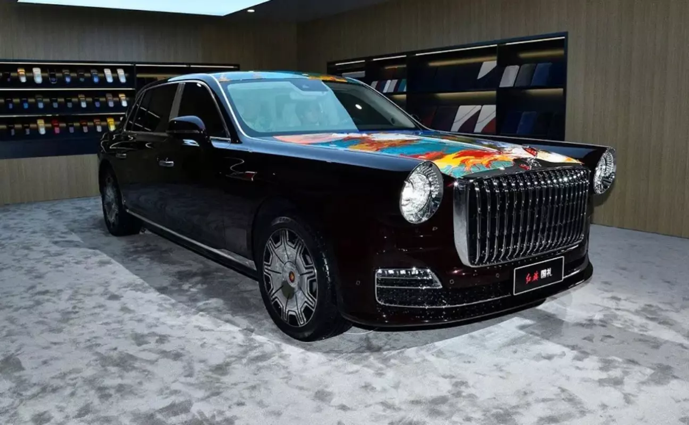 В ретростиле за миллион долларов: на рынок Китая вышел седан Hongqi Guoli
