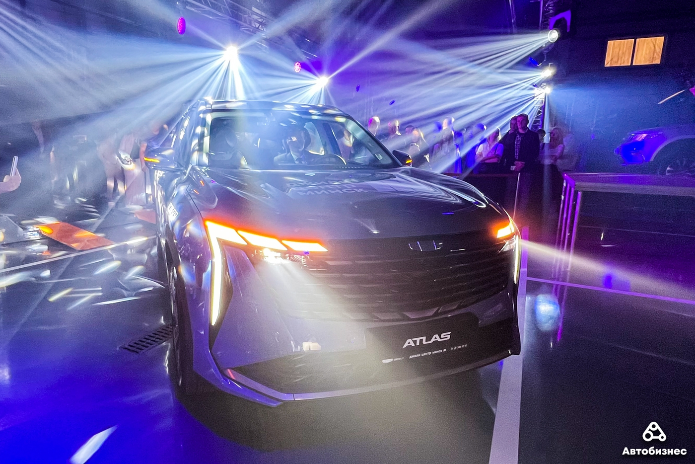 В Минске открыли новый салон «Джили Центр Минск» и презентовали Atlas New