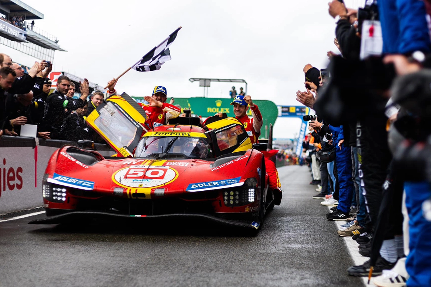 24 часа Ле-Мана: пилоты Ferrari вновь первые, Porsche осталась без подиума