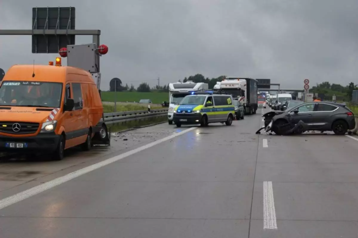 В Германии пьяный белорус-дальнобойщик совершил две аварии с ущербом €56 000