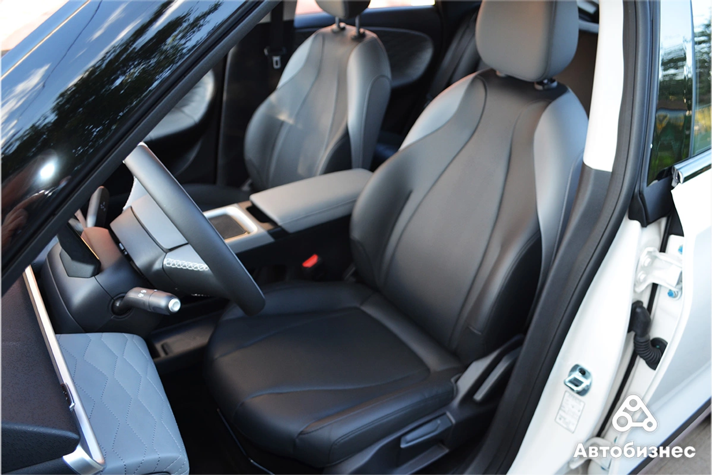 Водительское место Dongfeng BOX