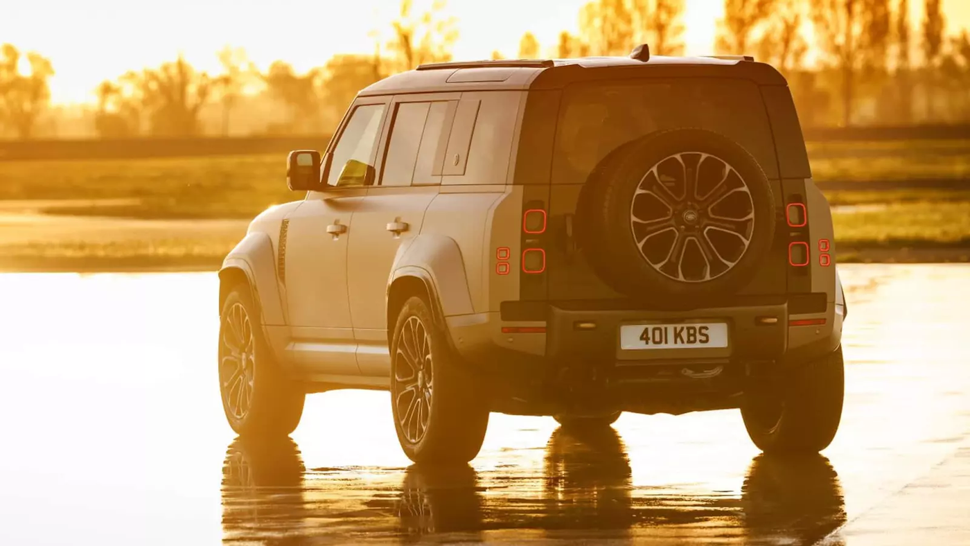 Представлен Land Rover Defender Octa с V8 в 626 л.с.