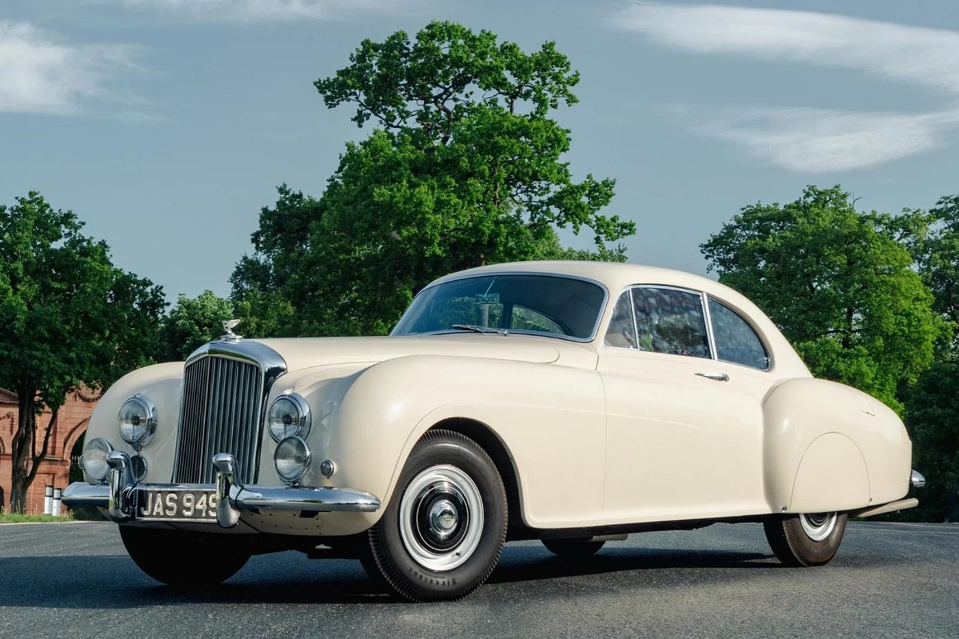 Bentley Continental GT: от мотора W12 к мощной гибридной установке