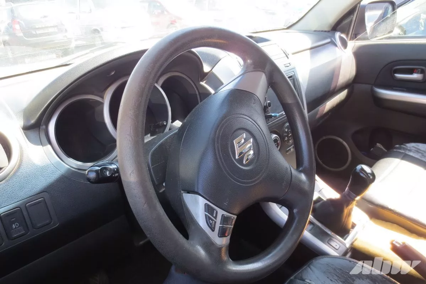 Suzuki_Grand_Vitara_руль