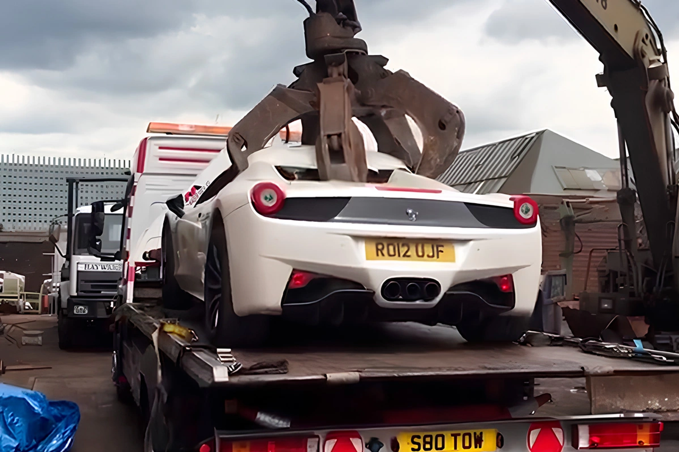 Ferrari конфисковала 400 000 подделок своей продукции