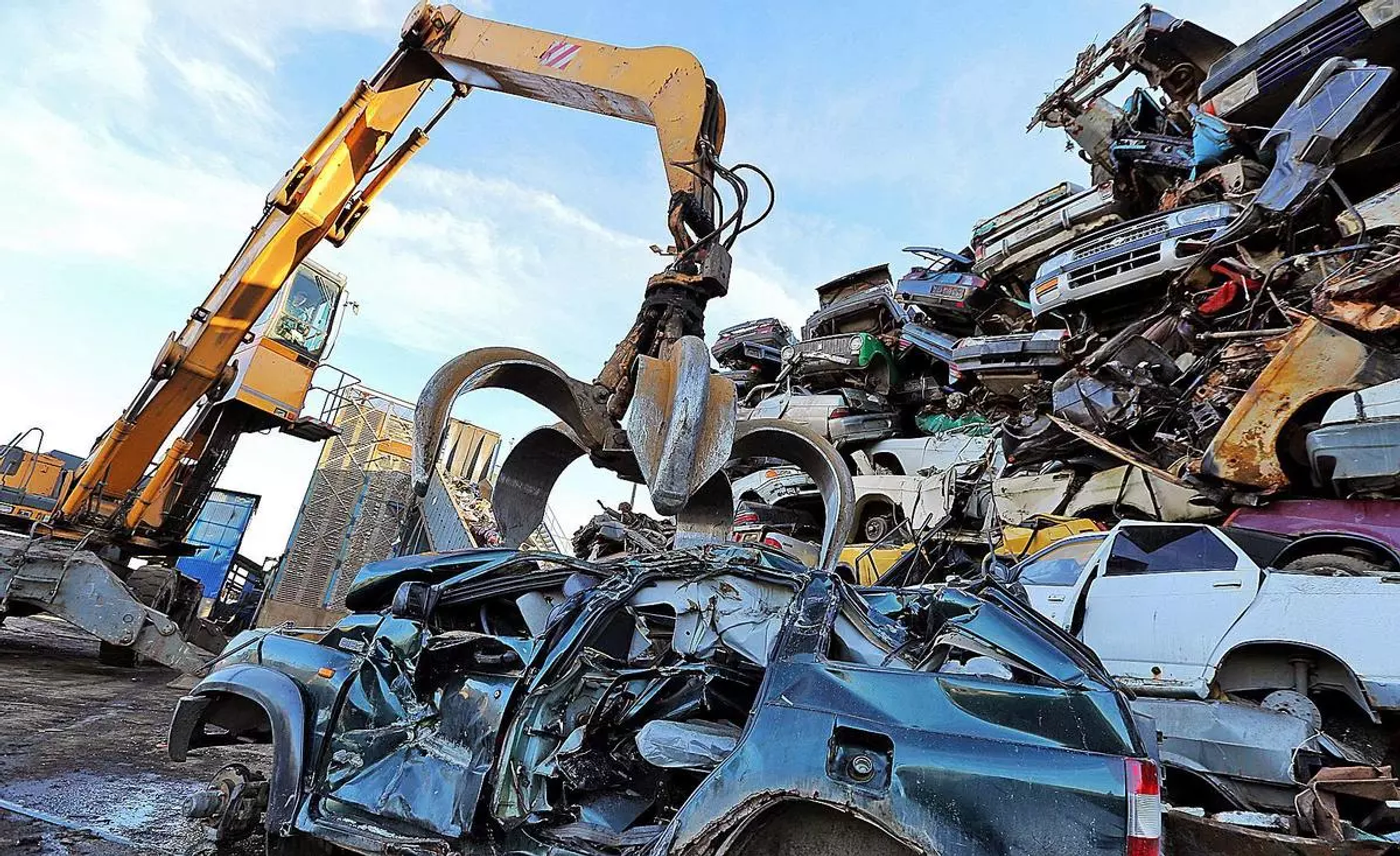 Автомобили из прошлого: что стоит за ярким фасадом владения ретротехникой