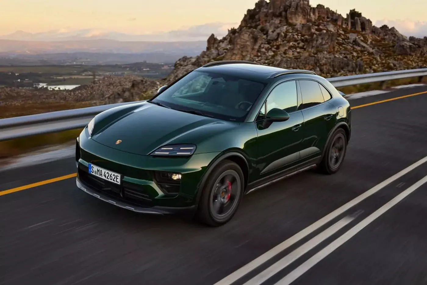 Porsche Macan: расширение гаммы и внедорожный пакет для кроссовера