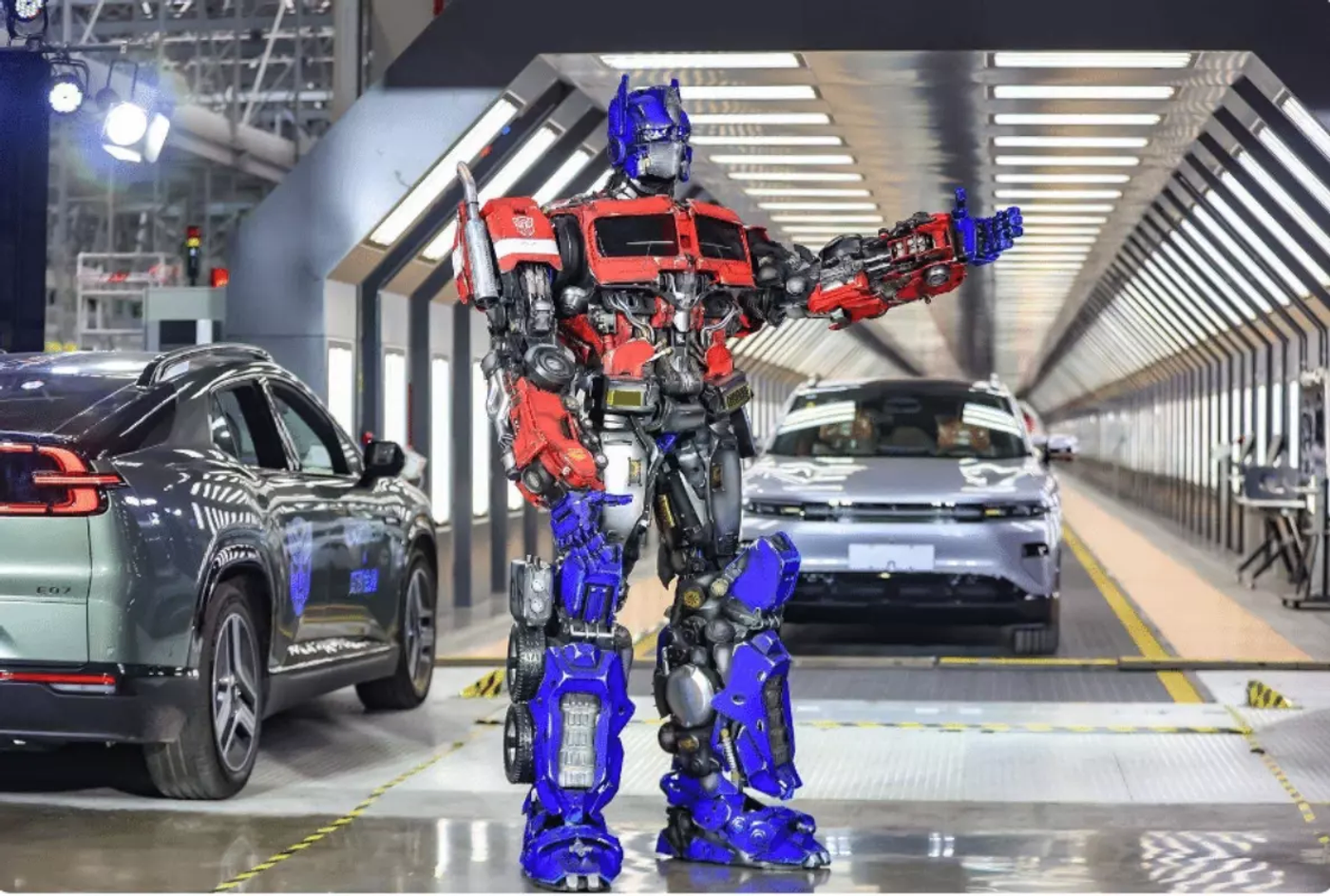 Три в одном: представлен первый в мире автомобиль-трансфомер Changan Nevo E07