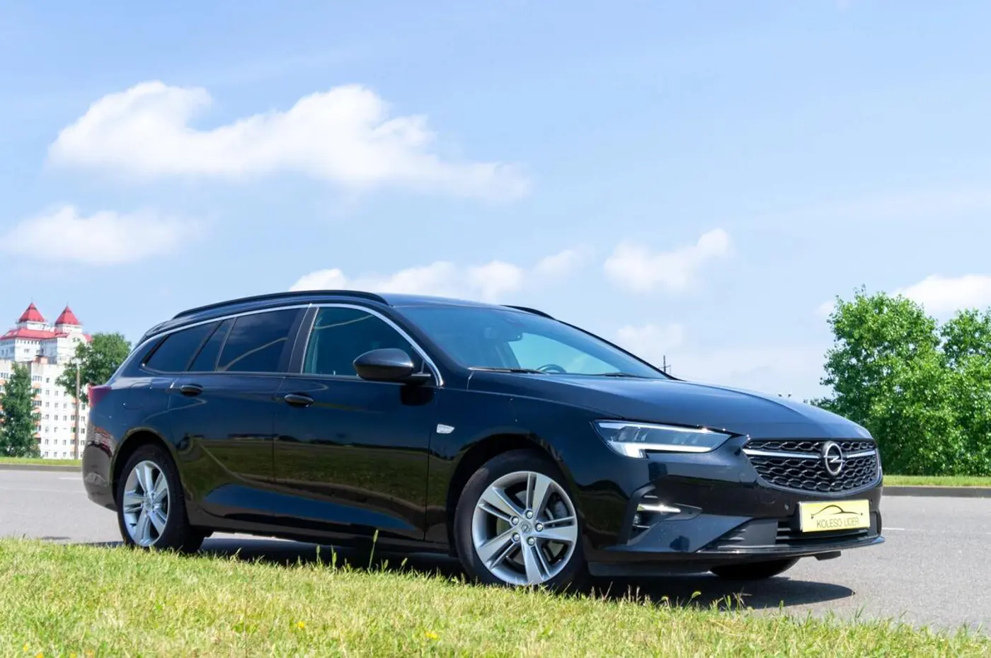 Три цилиндра и надежный автомат: тест Opel Insignia II в экономной комплектации