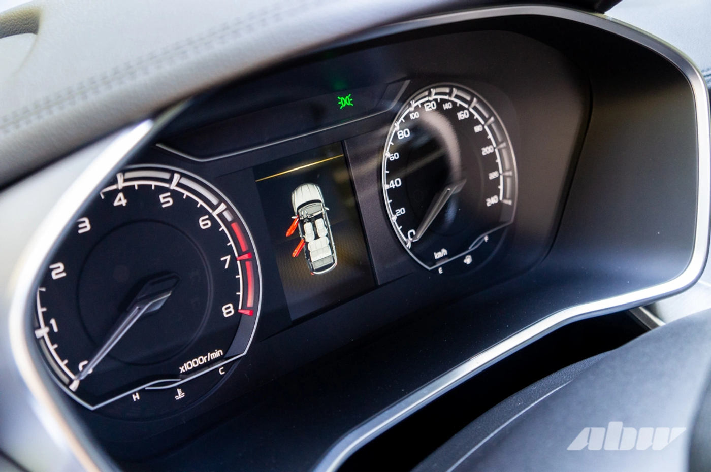«Рука не поднимается его продать»: мнение владельца Geely Coolray