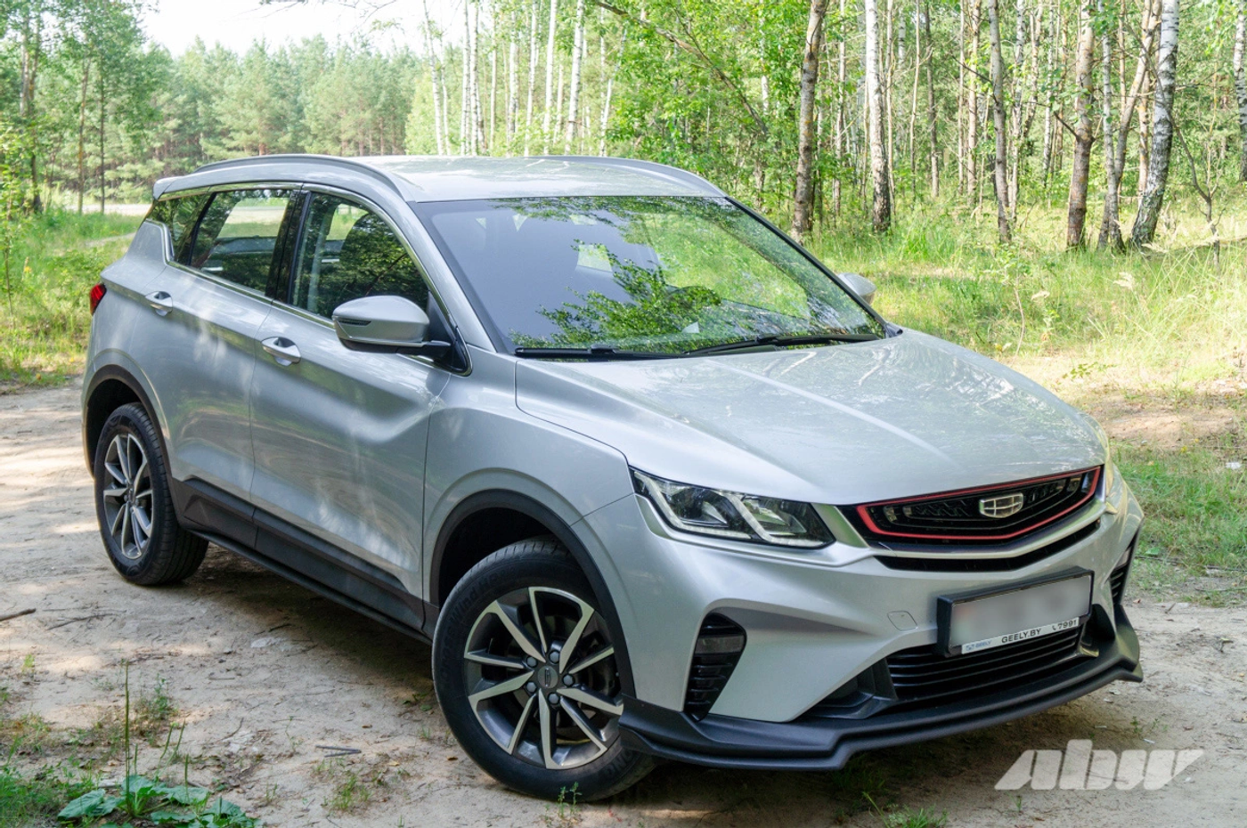 «Рука не поднимается его продать»: мнение владельца Geely Coolray