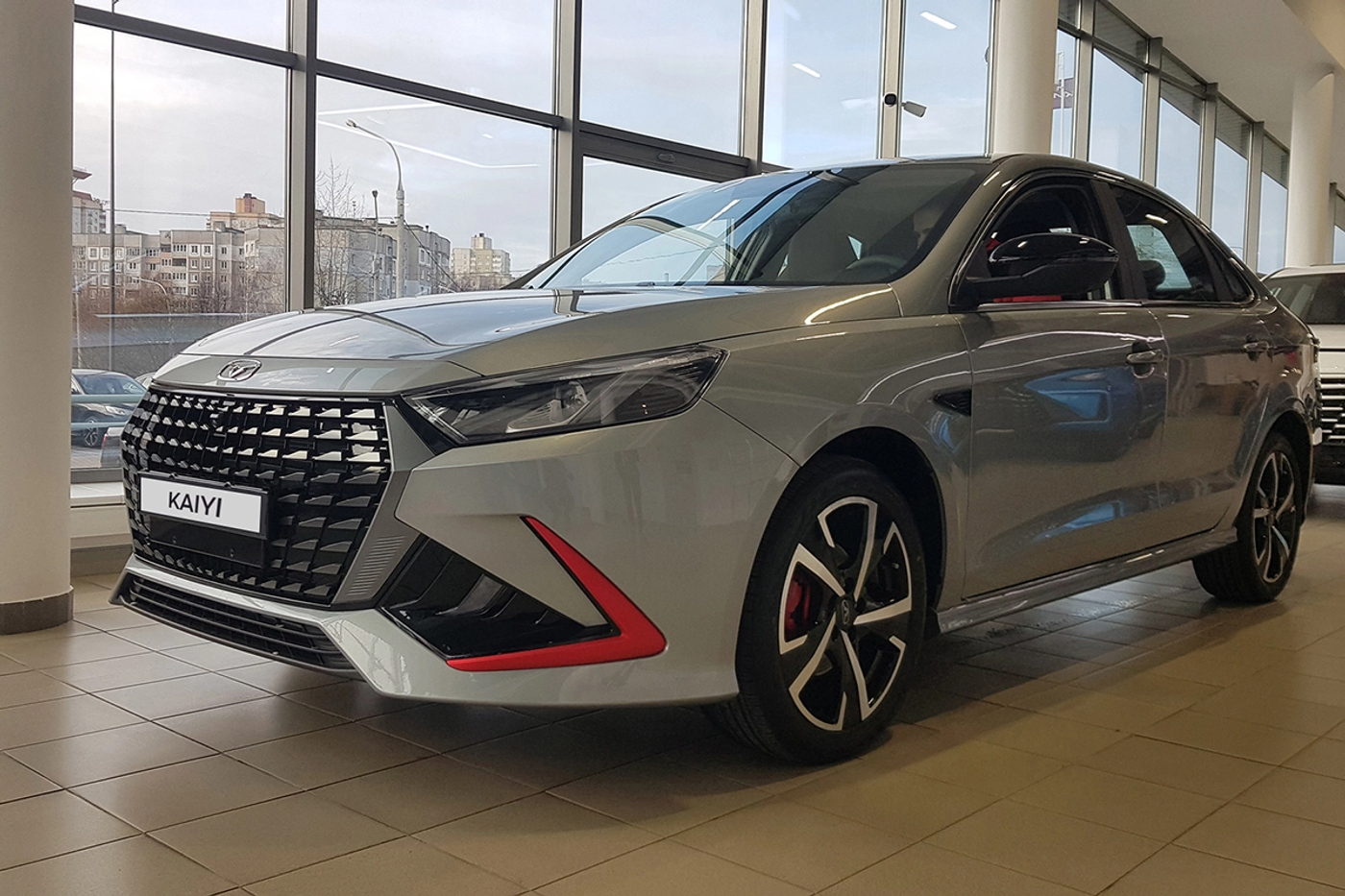 Geely стали доступнее, у EXEED три дня выгодных цен, ажиотаж на Kaiyi и ставка на 4x4 у Chery