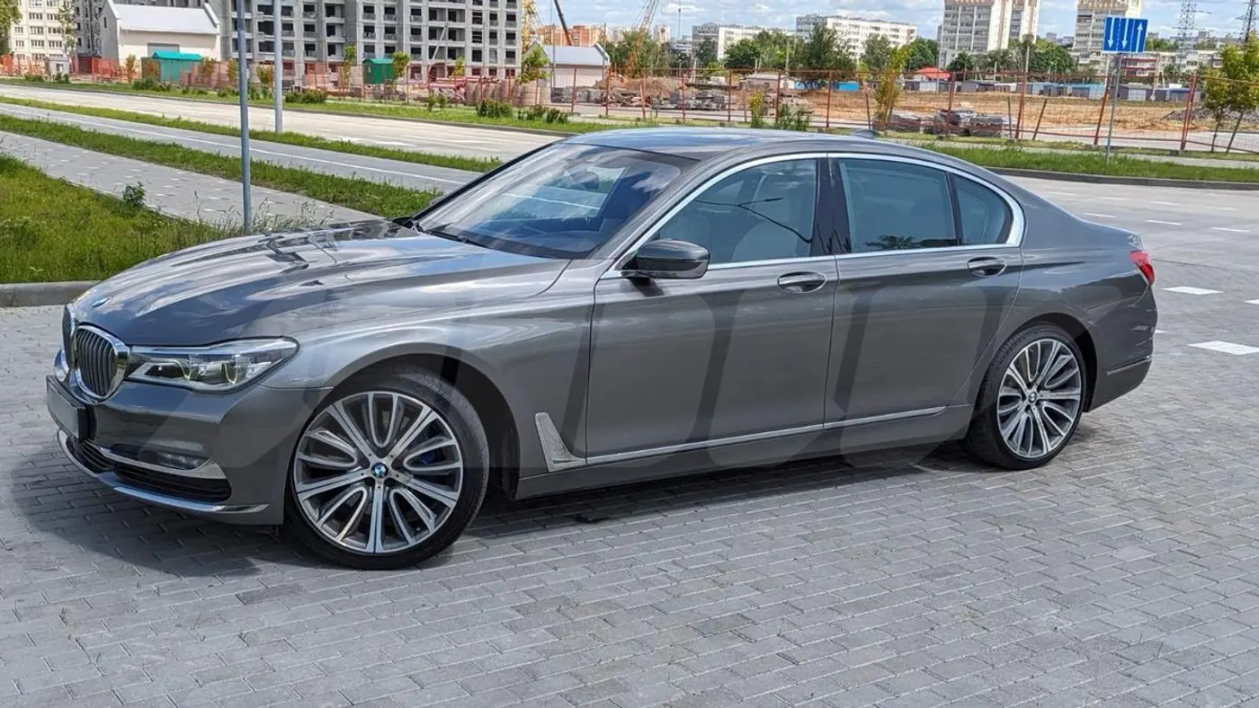BMW 7 series VI (G11/G12), 2016