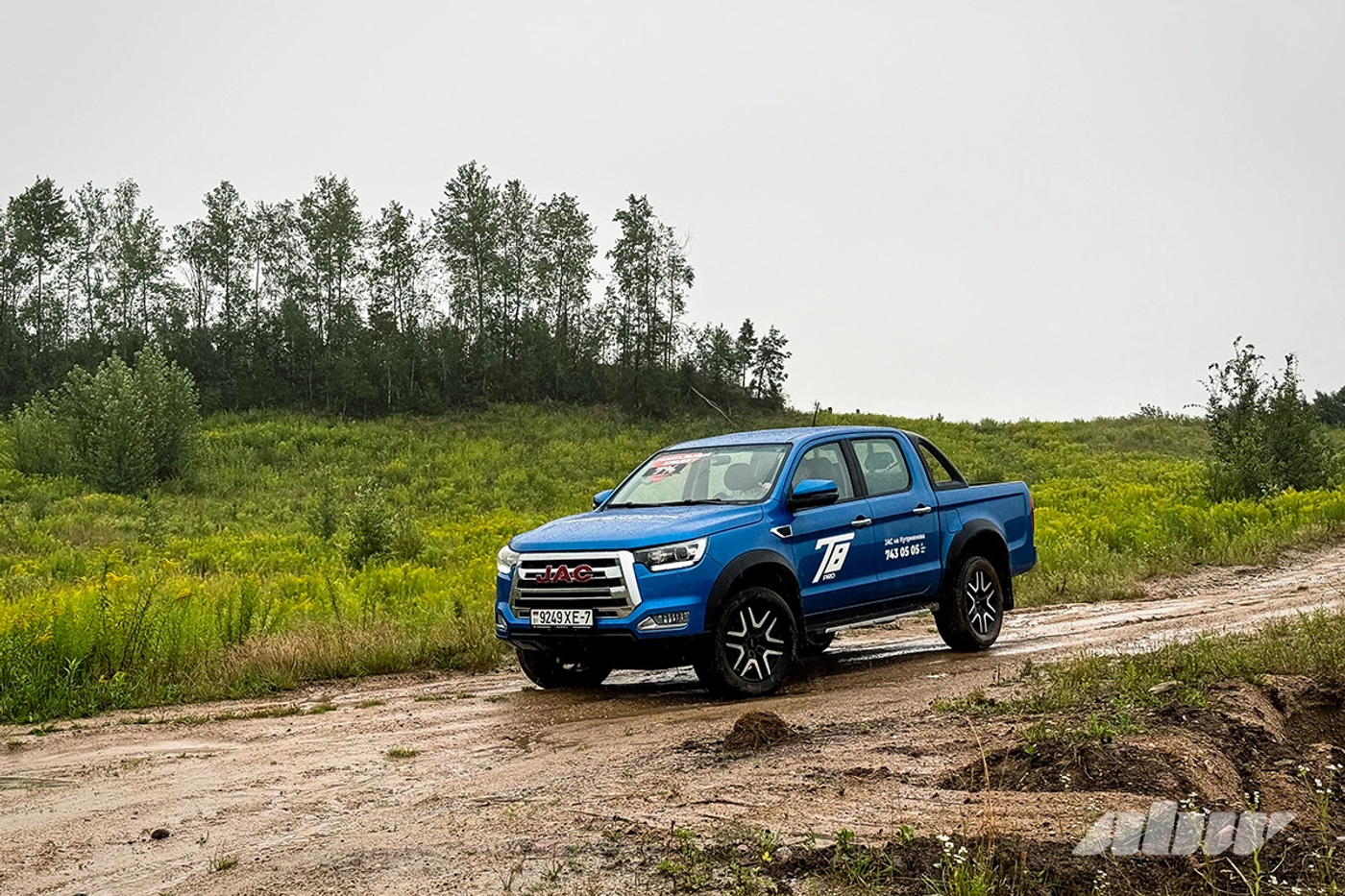 Нетипичный туризм: смотрим три карьера на JAC T8 Pro
