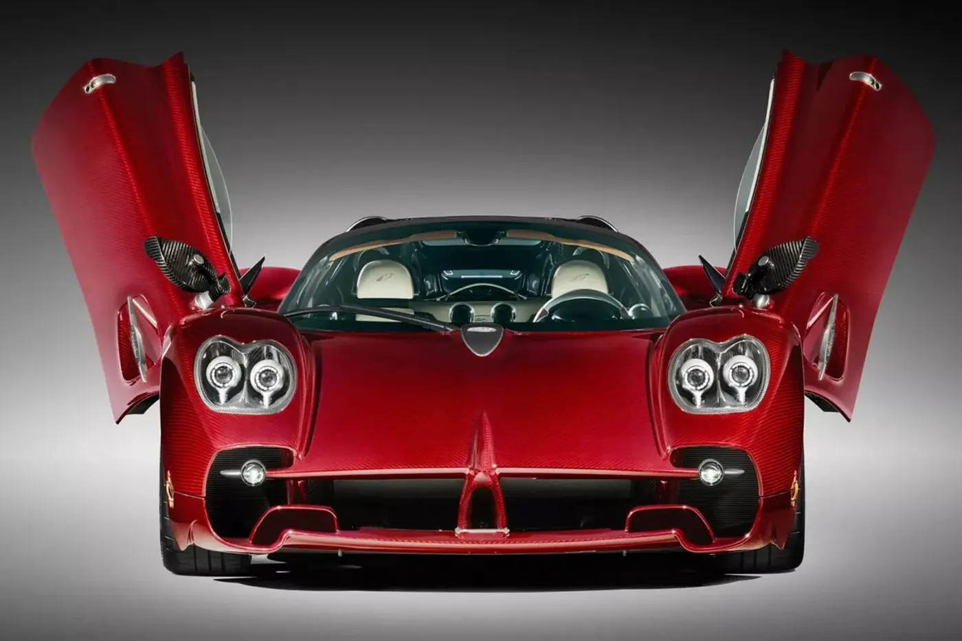 Открытая «утопия» Pagani: V12, механика и «умные» шины