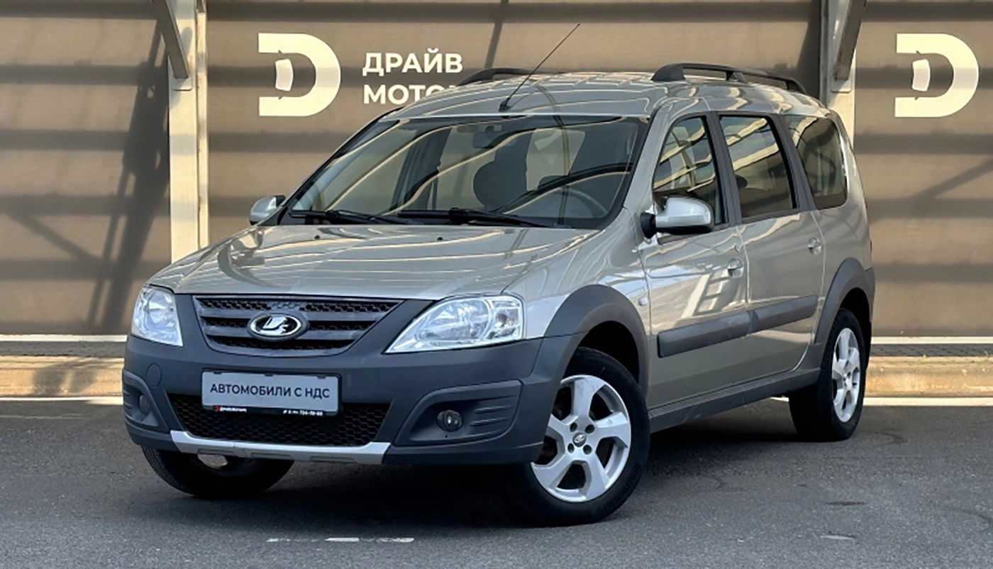 К дилеру – за почти новым авто: «ДрайвМоторс» – о нюансах покупки за 160 рублей в месяц