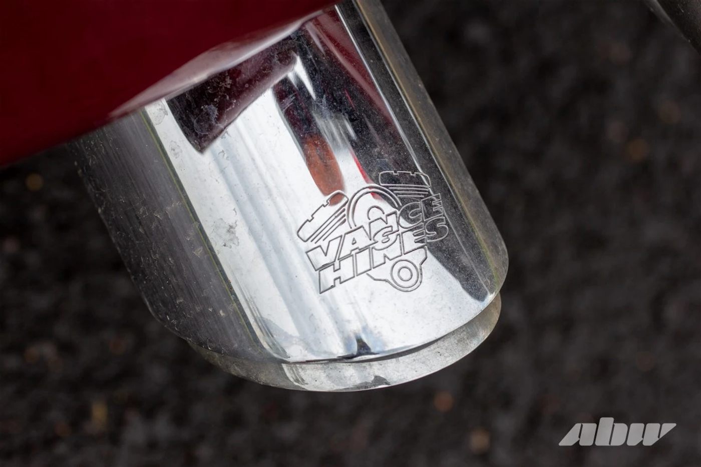 «Этот мотоцикл – большая мамочка»: история покупки Harley Davidson Road King из США